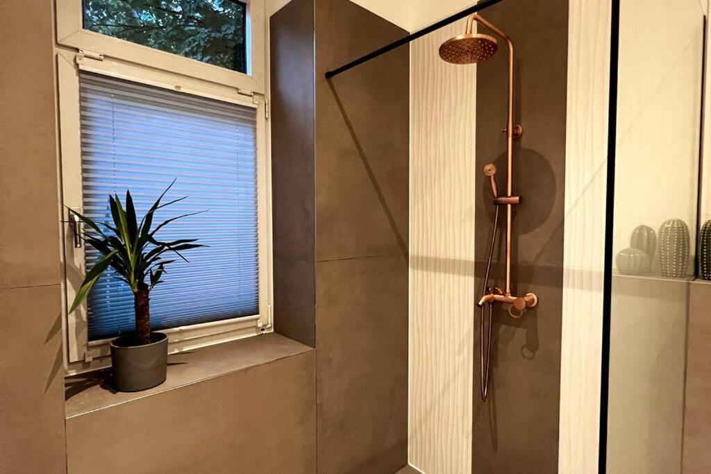 Soul-Apartment Terrasse Privat-Parkplatz Boxspringbett 55Zoll Tv Wlan Lipsia Esterno foto