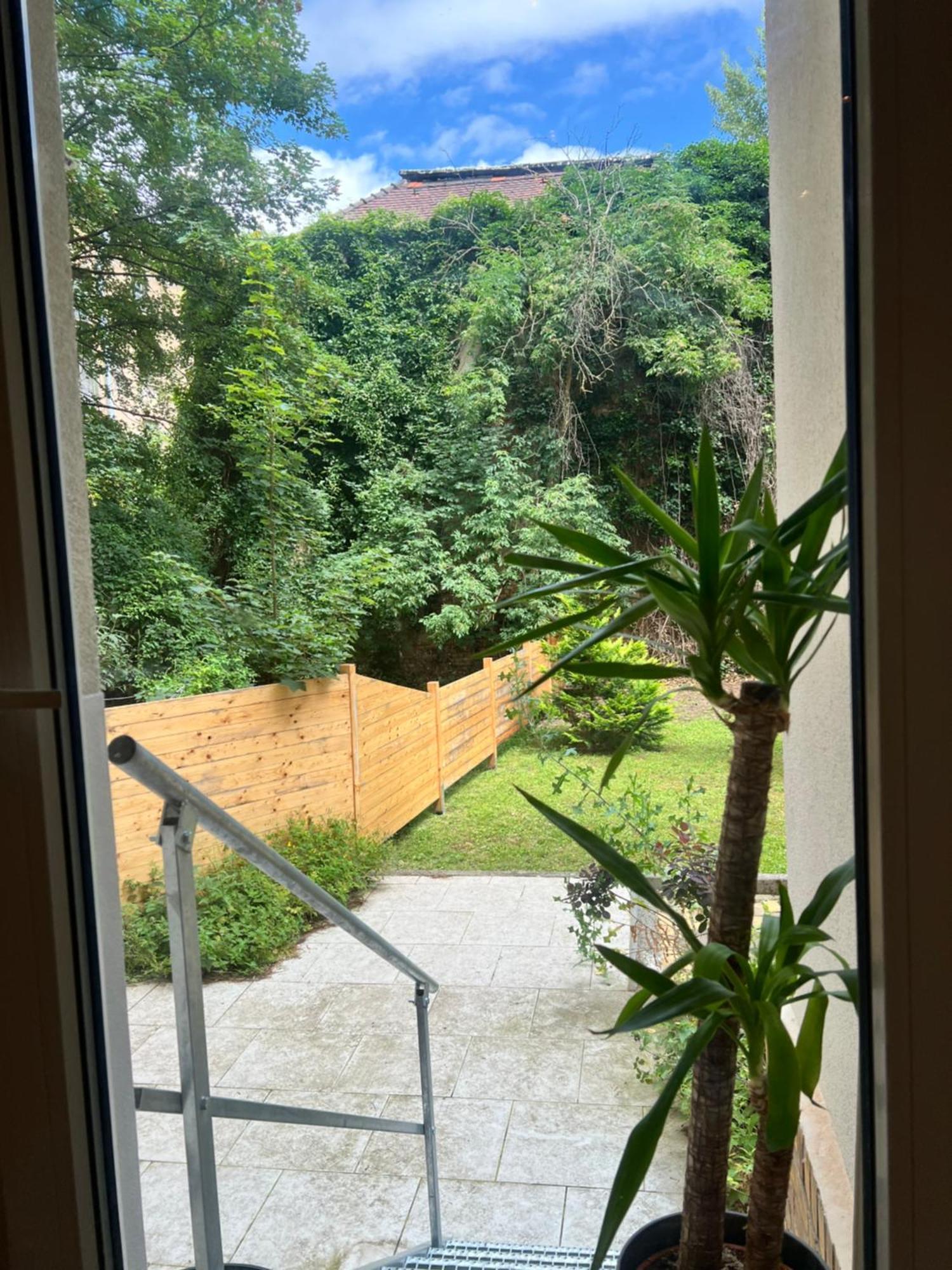 Soul-Apartment Terrasse Privat-Parkplatz Boxspringbett 55Zoll Tv Wlan Lipsia Esterno foto